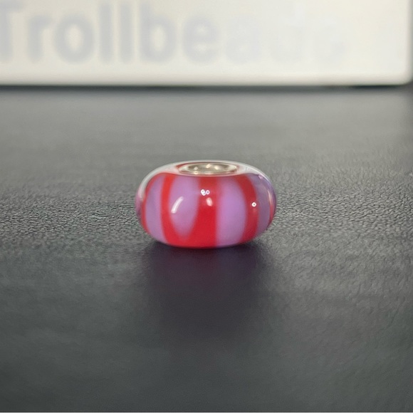 Trollbeads Retired Lilac Shadow - Picture 5 of 7